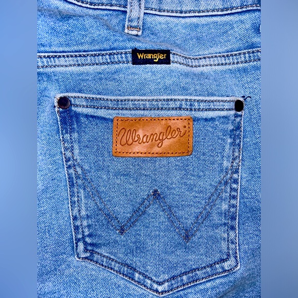 NWOT RETRO WRANGLER FLARE JEANS w29-L32 - Picture 6 of 10